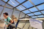 Стъклен навес е счупен само дни след откриването на метростанция "Ген. Владимир Вазов"