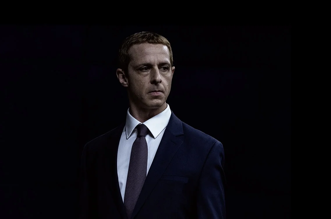 От Succession до Facebook - защо Джеръми Стронг се съгласи да играе Марк Зукърбърг