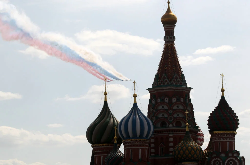 Животът в Русия след инвазията: зловещи затворени витрини и масов страх от мобилизация