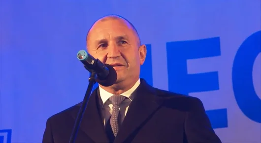 Радев: Научно е доказано, че най-красивите и интелигенти жени са в Бургас