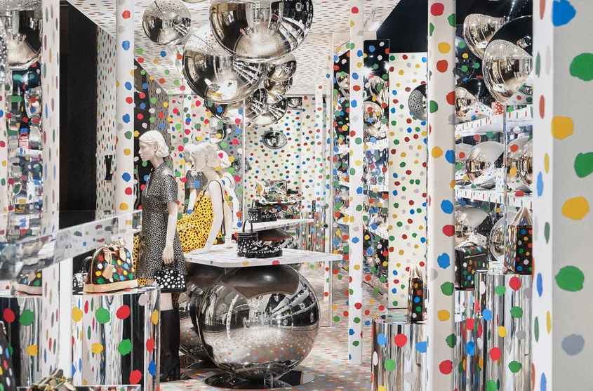 lv_yayou_kusama_interior
