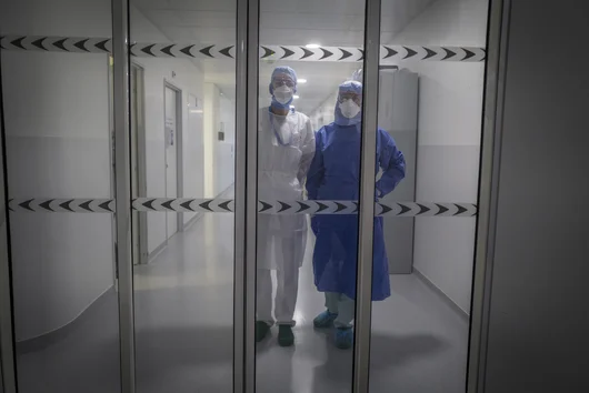 Топ вирусологът Кристиан Дростен: Очаква ни година в извънредно положение