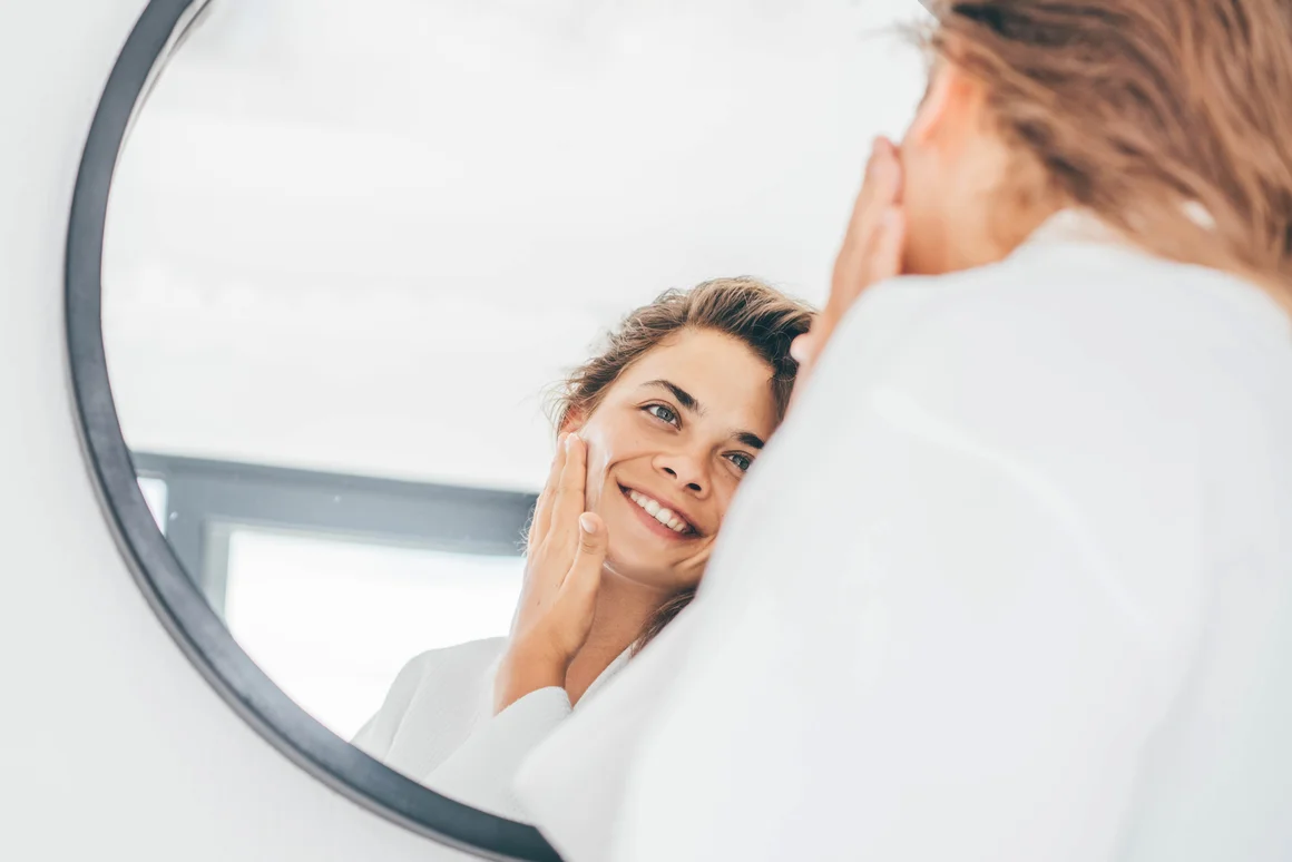 Eucerin DERMOPURE срещу пъпките: третирай, маскирай и лекувай 