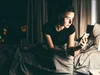 Синдромът на "дигитозата" и защо тайно се радваме, когато приятелите ни отменят среща
