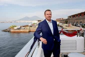 Как действа Европа, когато САЩ води дипломацията си от яхта?
