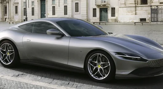Новото Ferrari Roma - елегантност, която не е нужно "да опитомиш"