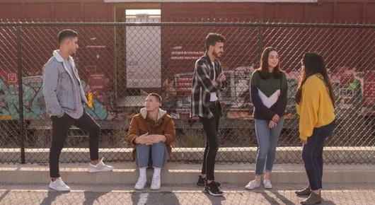 Generation Z и парите: Кешът вече не е модерен, а картата трябва да е цветна