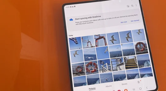 С Galaxy Z Fold4 до Лимнос и обратно: Островът на удоволствията за сетивата
