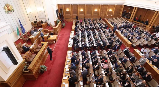 "Маркет линкс": Само пет партии в новия парламент и крехка преднина от 0,5% за ПП-ДБ
