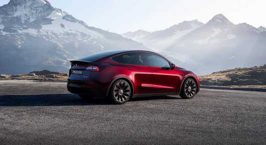 Tesla пак изтегля коли от пазара – този път заради разхлабен болт