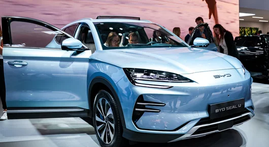 Китайският BYD изпревари Tesla и е най-големият производител на електромобили