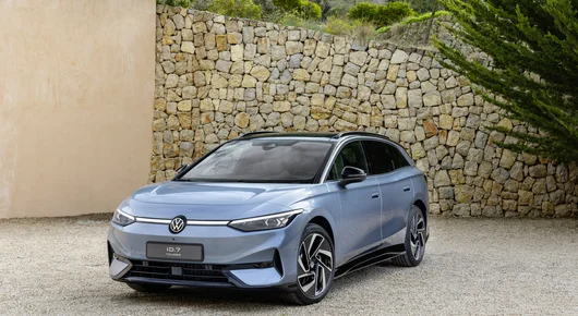 Volkswagen представи ID.7 Tourer - електрически, комби и с до 685 км пробег