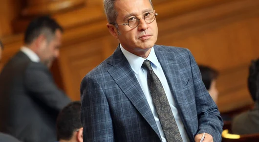 За закона за хазарта, надценката на хляба и удобството, наречено "преходни и заключителни разпоредби"