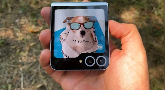 Galaxy Z Flip6 – още повече удобство в сгънат вид