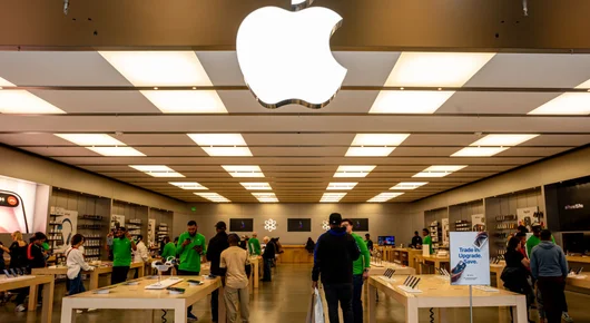 ЕС се готви да глоби американските гиганти Apple и Meta на фона на ескалиращата търговска война със САЩ