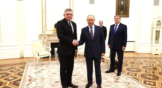 Роберт Фицо на гости на Путин в Москва точно преди транзитът на газ през Украйна да спре