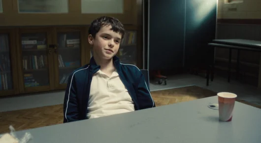 Безмилостен, смразяващ, но необходим  – „Adolescence“ е сериал, който всеки трябва да гледа