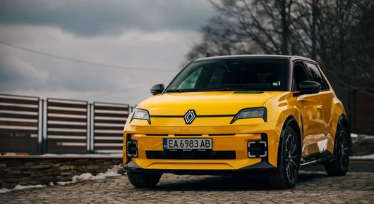 Renault 5 - поп иконата, която носи духа на 70-те