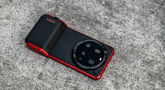 Xiaomi 15 Ultra - безкомпромисен смартфон, който изисква внимание
