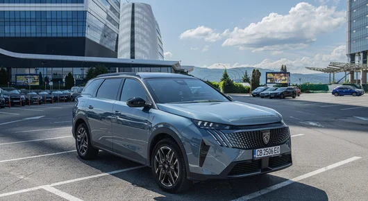  Peugeot 5008 - най-добрият автомобил, не за мечтите, а за реалността
