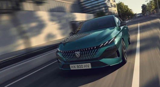 Светлина, елегантност и характер: новият облик на PEUGEOT 308 И 308 SW