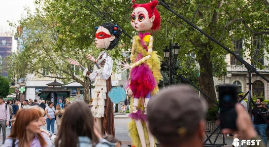 Големите марионетки на „Puppets Occupy Street“ дебютират в София на 6Fest