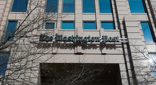 Безос съкращава стотици журналисти във Washington Post 