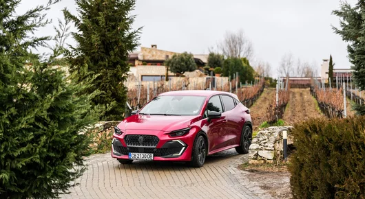 Най-продаваният френски автомобил в нов блясък: Renault Clio VI 