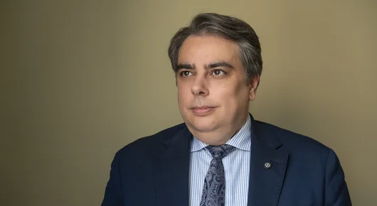 Асен Василев пред "Булевард България": Ако Радев не вярва на Европа за честни избори, на кого вярва - на Москва?