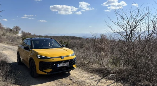 Уикенд с новия VW T-Roc: водопади, крепости и черни пътища извън града