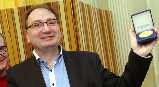 Мащабна измама в академичния свят - френски професор измисли престижна награда и я връчи на себе си