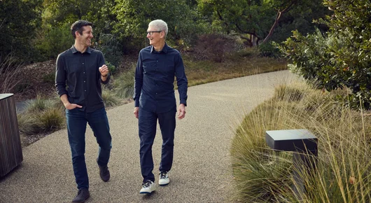 Новият директор на Apple: Добър инженер, шампион по плуване, но дали е следващият Стийв Джобс?