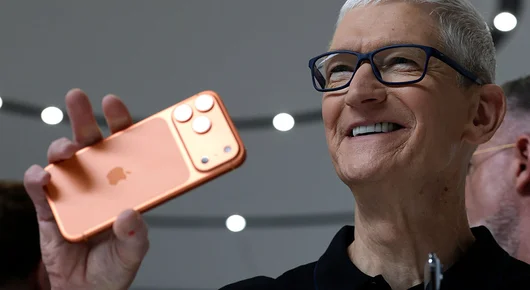 Apple вдига цените заради AI кризата с чиповете памет
