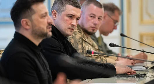 След протести Зеленски смени главнокомандващия на армията и предложи нов пост на Федоров