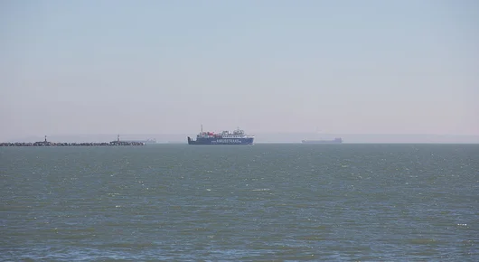 Украински дронове принудиха Русия да спре корабоплаването в Азовско море
