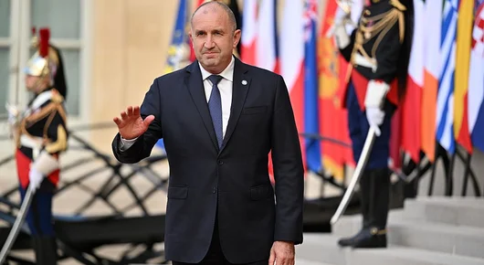 Le Monde: Брюксел е поставил Румен Радев под наблюдение 