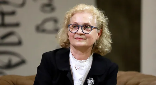 Жанина Драгостинова и "Моята булчинска рокля": Една книга, която уцели времето си