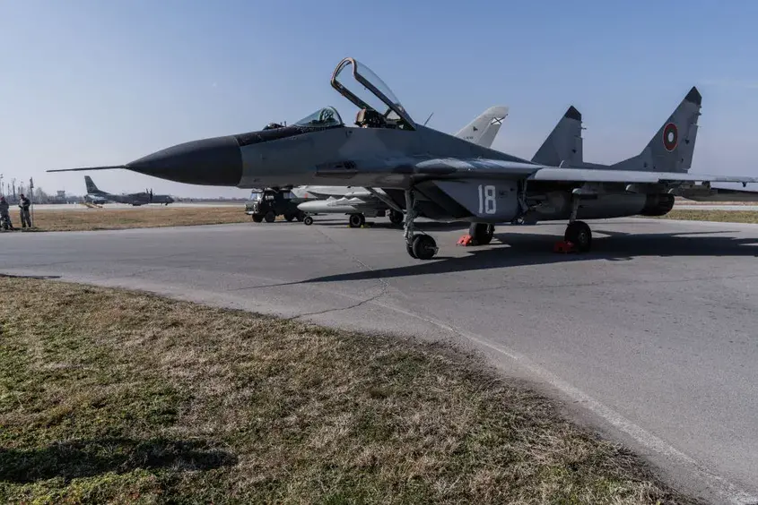 Български МиГ-29 на авиобаза "Граф Игнатиево"